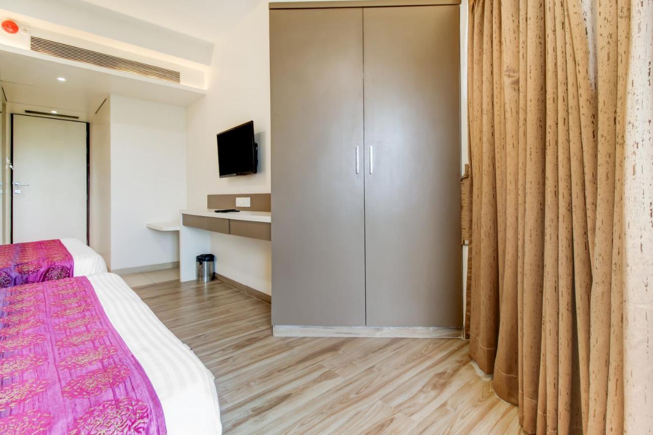 Hotel Grand Mookambika Nová Bombaj Exteriér fotografie