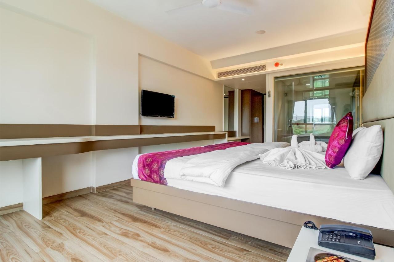 Hotel Grand Mookambika Nová Bombaj Exteriér fotografie